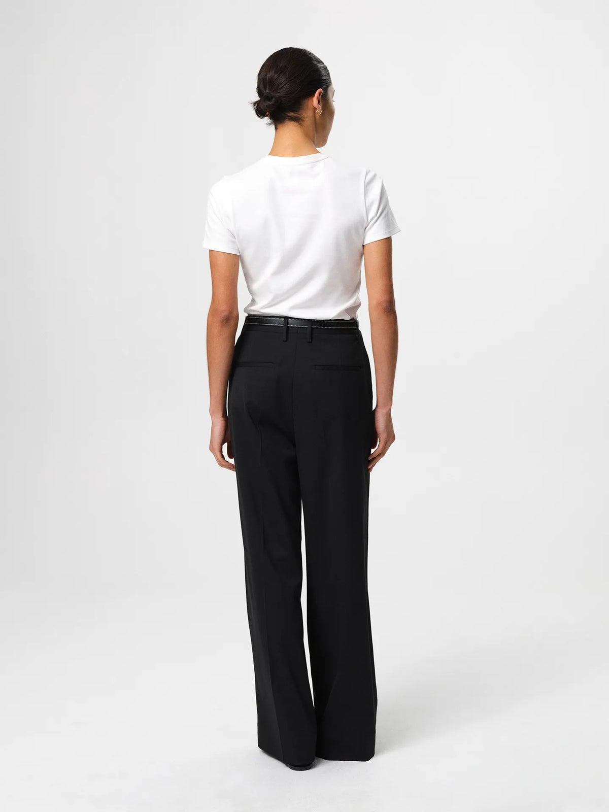 Agnes T-shirt in white, a soft organic cotton jersey tee with a classic crew neckline and relaxed fit.