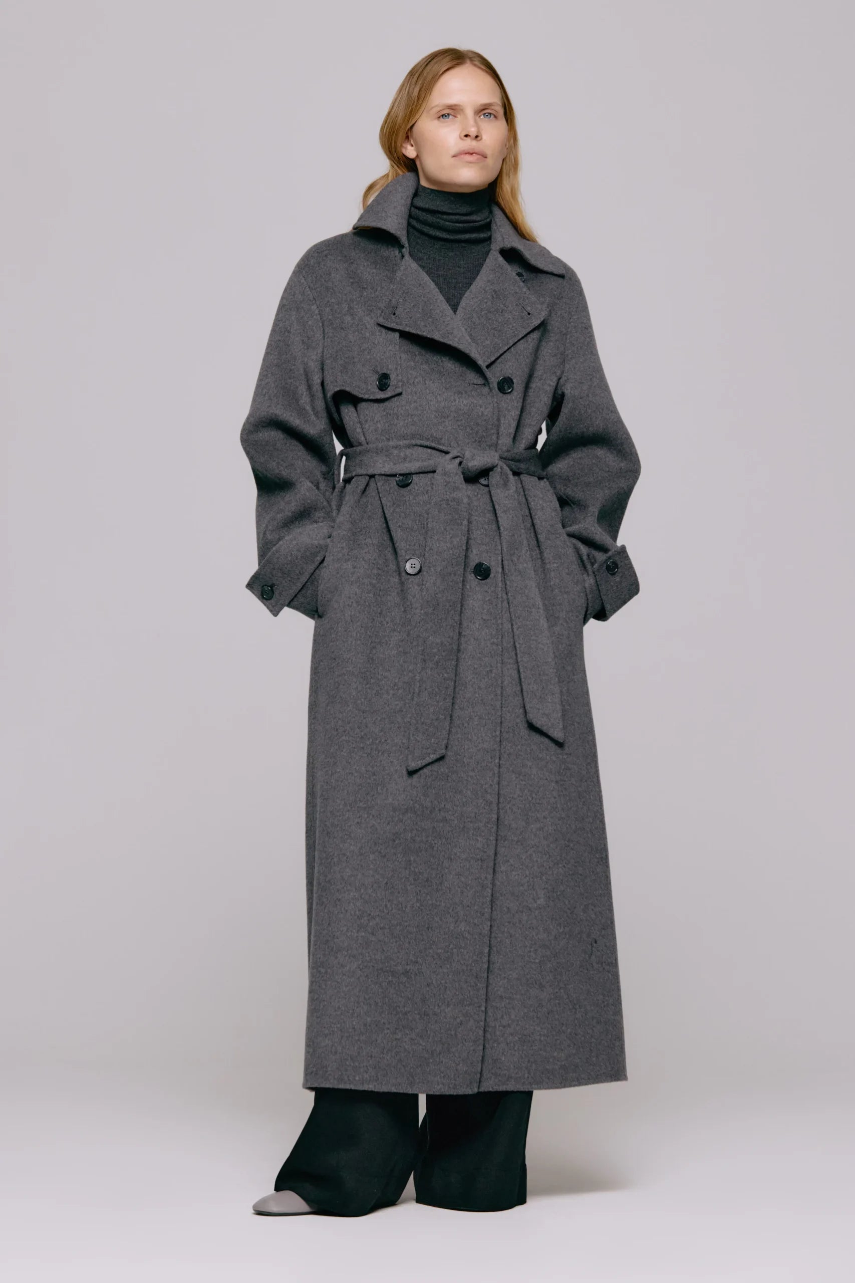 Thale Wool Trenchcoat in grey — tailored 100% wool trenchcoat with clean lines and a timeless, refined silhouette