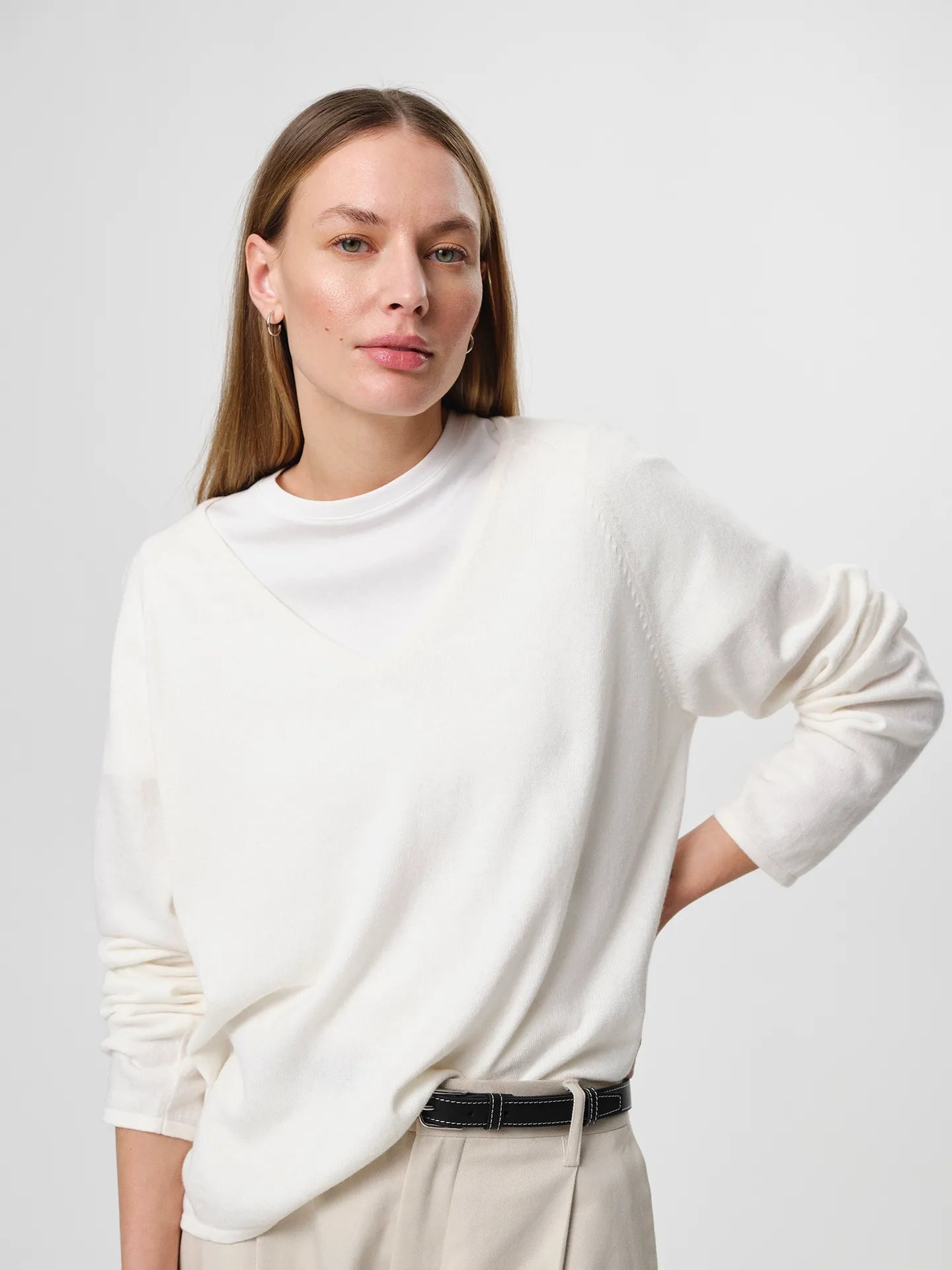 Kate V-Neck Sweater Off White