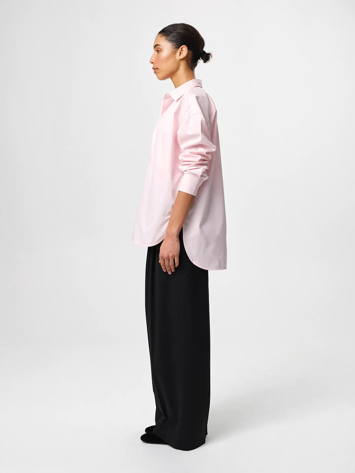 Julie Josephine Edwina Shirt Peony Pink: oversized tailored shirt in peony pink made from crisp 100% cotton poplin, designed with a sharp collar, dropped shoulders, and a gently curved hem for a fresh modern silhouette, an everyday wardrobe essential styled for effortless pairing with tailored trousers or layered over a fitted top.
