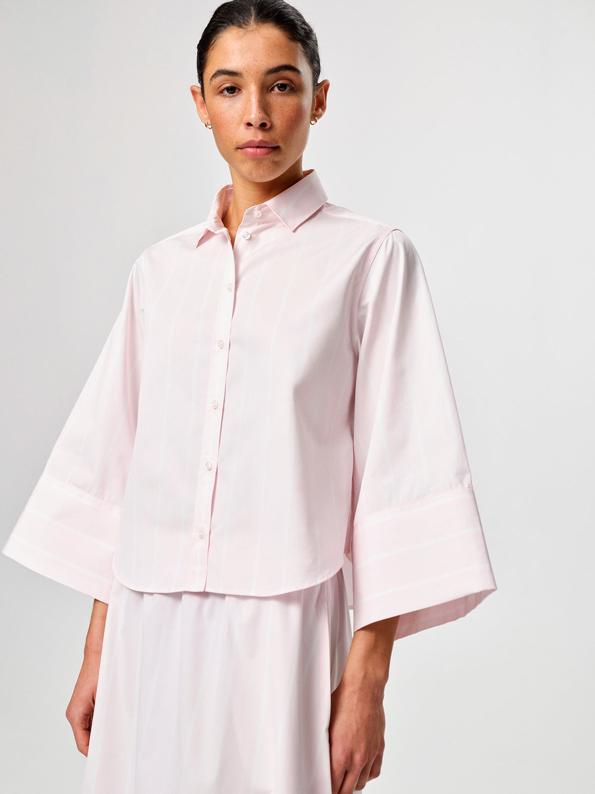 Julie Josephine Anja Shirt Peony Stripe: classic shirt in peony stripe made from 100% cotton with a clean timeless silhouette, designed as a versatile wardrobe staple to wear tucked or untucked and layer easily under knitwear and outerwear for effortless everyday styling.